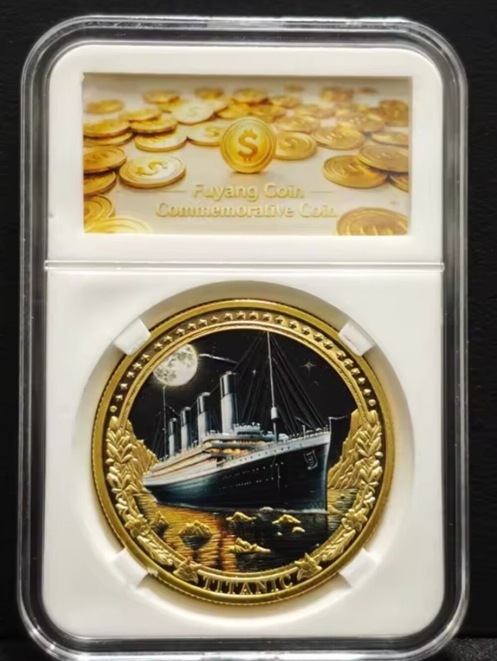 Fuyang Gold-Tone Titanic Commemorative Coin - Gold